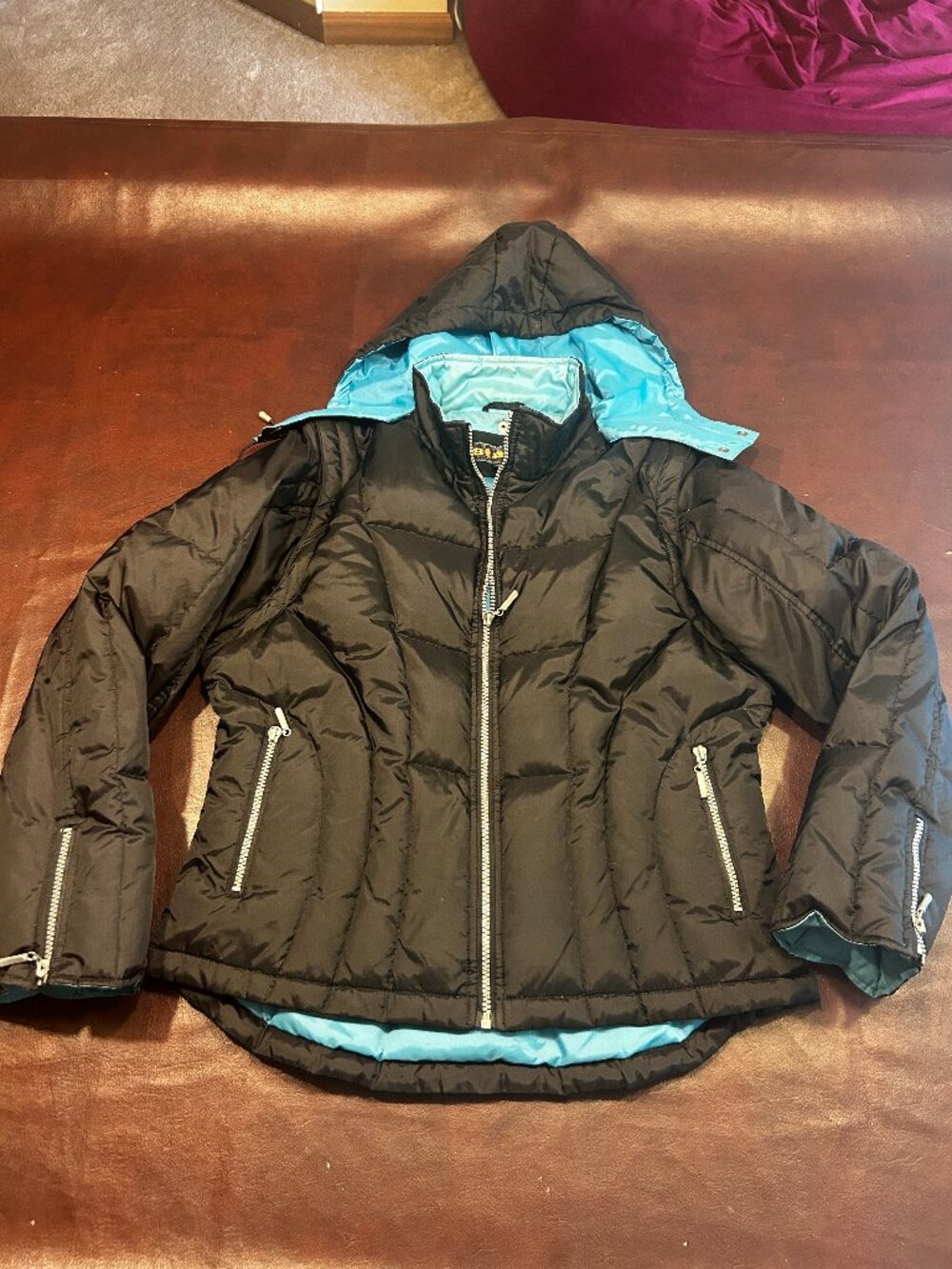 Puffer Jacket size L (Juniors) with removeable sleeves VEST by STATIC - Black